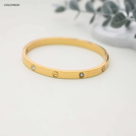 اسوارة عريضة ماركة مع نقش دائرة